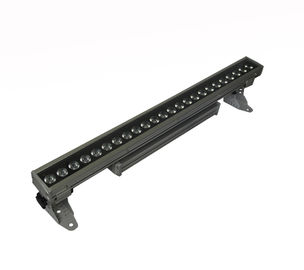 Matraquez la lumière menée IP65 24pcs 10w RGBW 4 In1 de barre menée par lumière de joint de mur