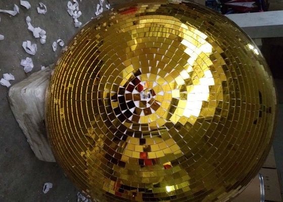 L'étape d'or de disco de boule de miroir de 120CM allume la boule tournante
