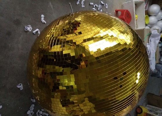 L'étape d'or de disco de boule de miroir de 120CM allume la boule tournante