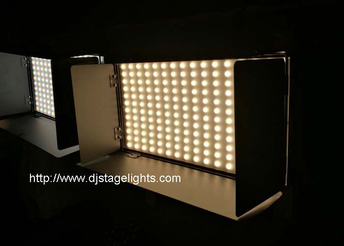 économie d'énergie visuelle de panneau de lampe de studio des couleurs LED de 110w 3000k-6500k Dmx deux