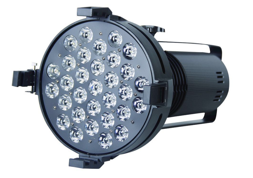 31 * l'éclairage blanc ultra lumineux d'étape de théâtre de 10W 7200k/a mené la lumière automatique de DMX pour l'exposition